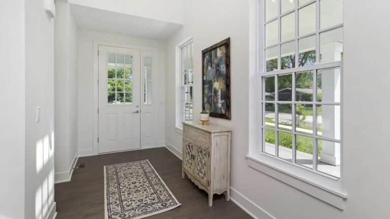 Roslyn Meadows townhome in Barrington, IL – foyer