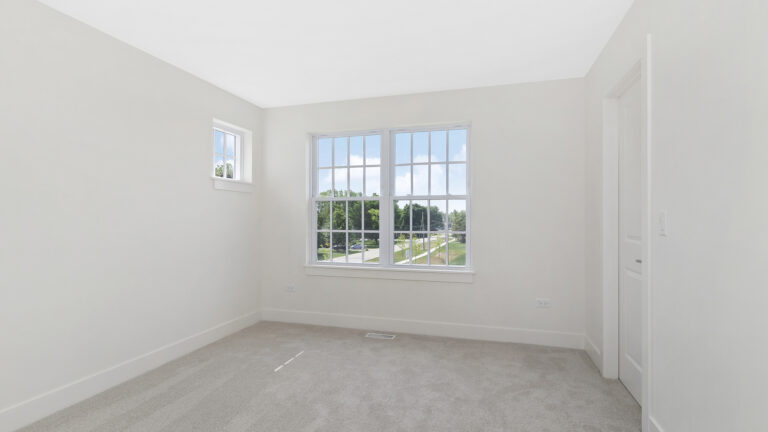 Roslyn Meadows townhome in Barrington, IL – bedroom